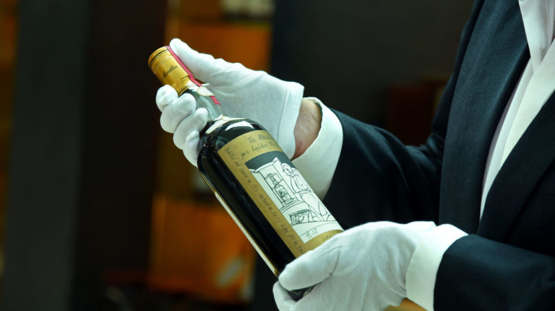 Dubai Airport’s Le Clos breaks whisky world record with USD 1.2 million sale of The Macallan 1926