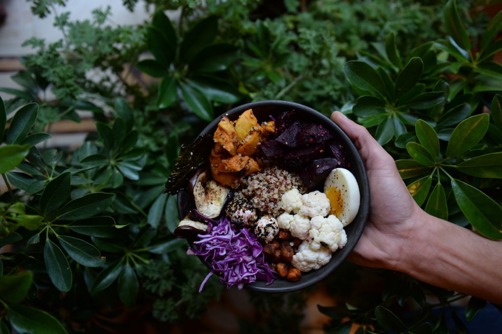 HN talked with Cynthia Farhan, Co-founder of Green Junkie, Lebanon’s latest eatery serving top quality locally-sourced nutrient rich meals that will leave you feeling happily-energetic.