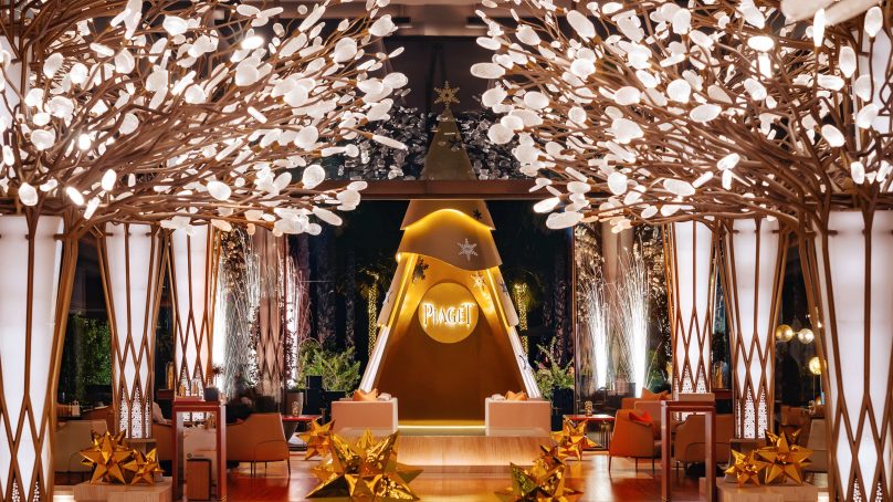 Piaget graces Mandarin Oriental Jumeira, Dubai with a unique Christmas tree