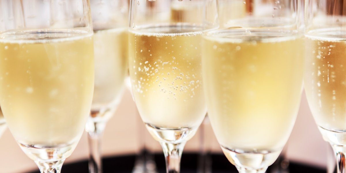 champagne-instagram-captions-header-122618