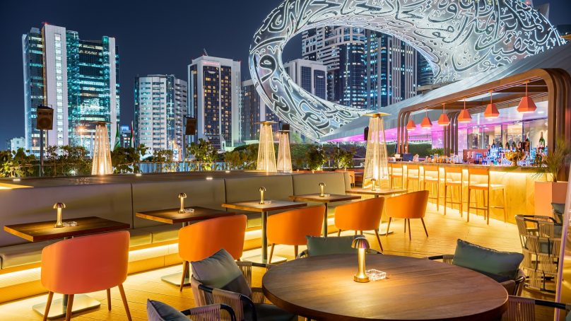 Miami vibes in Dubai at Mi Amie Bar restaurant and lounge 